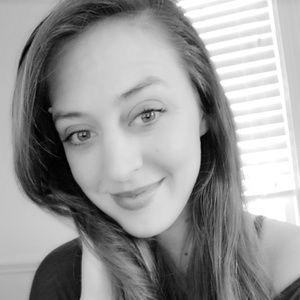 Meet your Posher, Holly